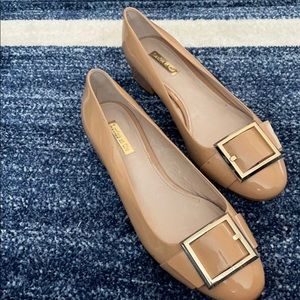 NWOT ‘Louise et Cie nuede block heel.